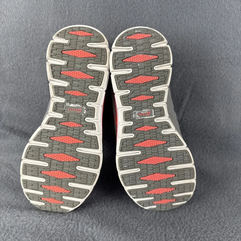 Skechers product pair